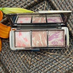 Hourglass Ambient Lighting Blush Limited Edition